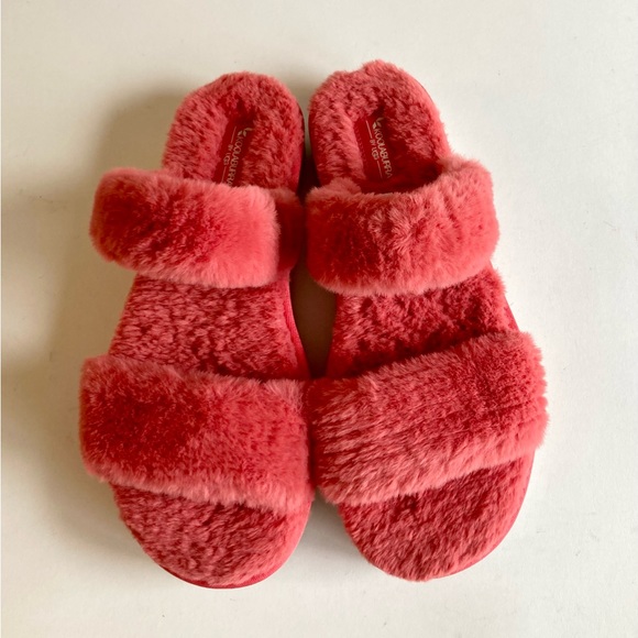 New Koolaburra by UGG Pink Coral Faux Fur Rubber Outsole Sandals size 11 - Picture 11 of 13